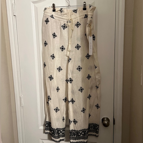 House of Harlow 1960 Cream and Black Patterned Pants - Picture 3 of 12